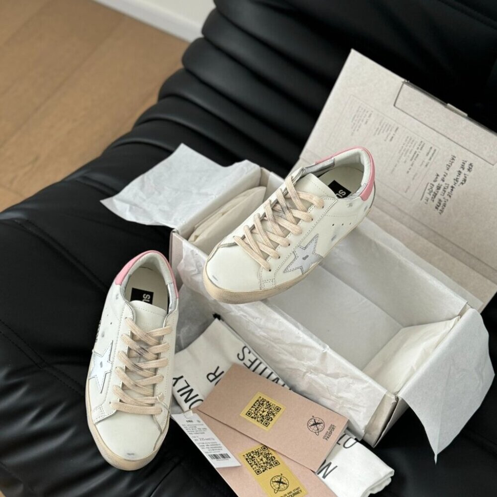 Golden Goose - Picture 7 of 9